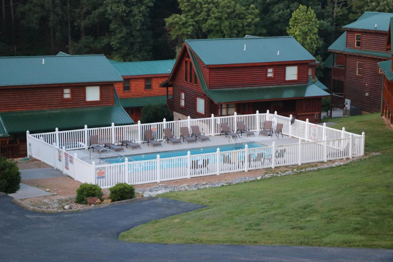 A Stone'S Throw Cabin Βίλα Pigeon Forge Εξωτερικό φωτογραφία