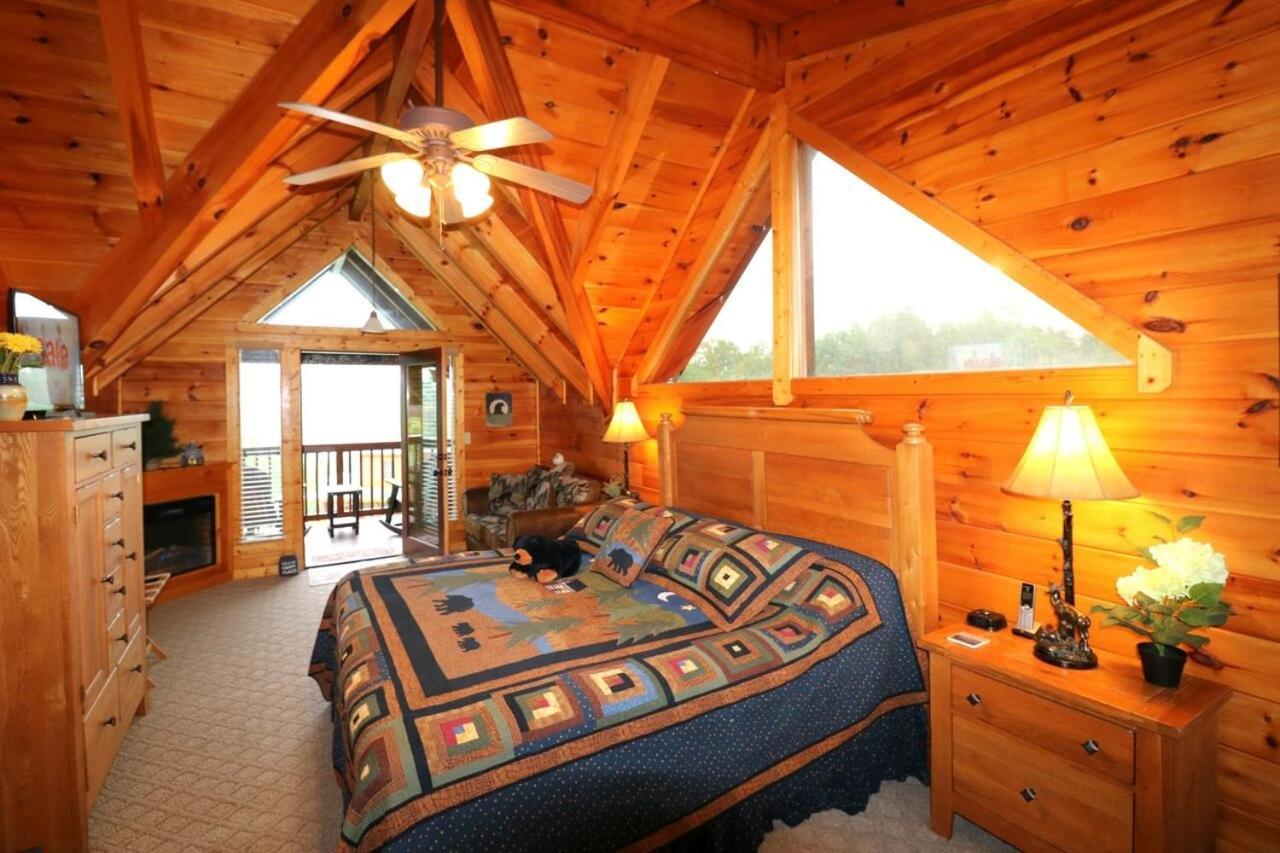 A Stone'S Throw Cabin Βίλα Pigeon Forge Εξωτερικό φωτογραφία