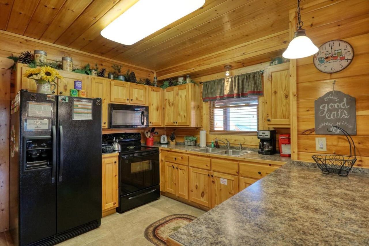 A Stone'S Throw Cabin Βίλα Pigeon Forge Εξωτερικό φωτογραφία