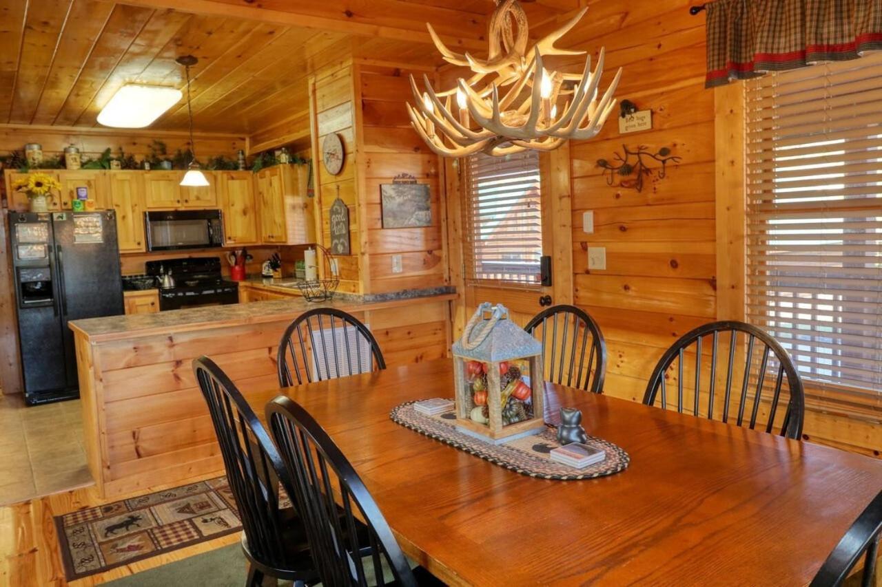 A Stone'S Throw Cabin Βίλα Pigeon Forge Εξωτερικό φωτογραφία